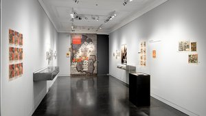 Einblick in die Ausstellung Buchumschlag! Fotomontagen im politischen Kampf der 1930er-Jahre in Österreich